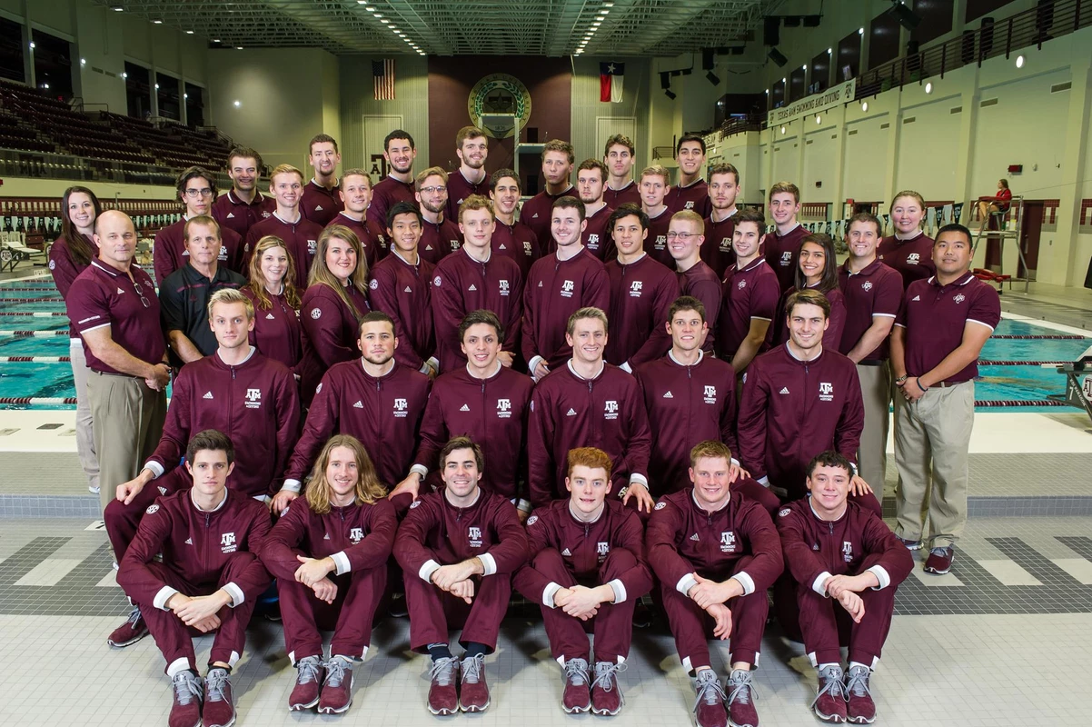 Men's Swimming Team Photo 2015-16