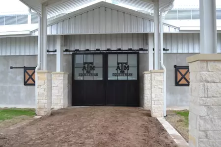 Equine Complex