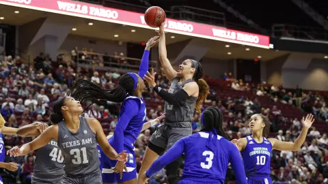 Chennedy Carter vs A&M-Corpus Christi