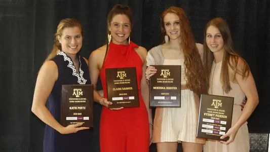 Katie Portz, Claire Rasmus, McKenna Debever, Sydney Pickrem