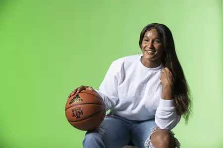 COLLEGE STATION, TX - September 28, 2021 -  Guard Keslynn Oxendine #25 of the Texas A&M Aggies during women’s’ basketball photo day in College Station, TX. Photo By Texas A&M Athletics