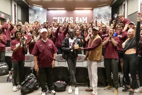 COLLEGE STATION, TX - 20211123 - Athing Mu during the Maroon and White Scrimmage
