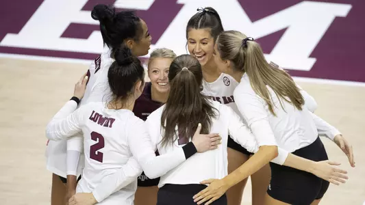 Huddle - 20210306_VB_GAME_ALABAMA_OT_0013.jpg