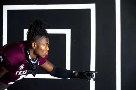 COLLEGE STATION, TX - July 27, 2021 - Defensive back Leon O'Neal Jr. #9 of the Texas A&M Aggies during Texas A&M Aggies Football photo day in College Station, TX. Photo By Craig Bisacre/Texas A&M Athletics
