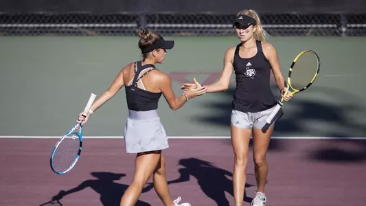 COLLEGE STATION, TX - 20211114 - Texas A&M Aggies Women's Tennis vs. Aggies