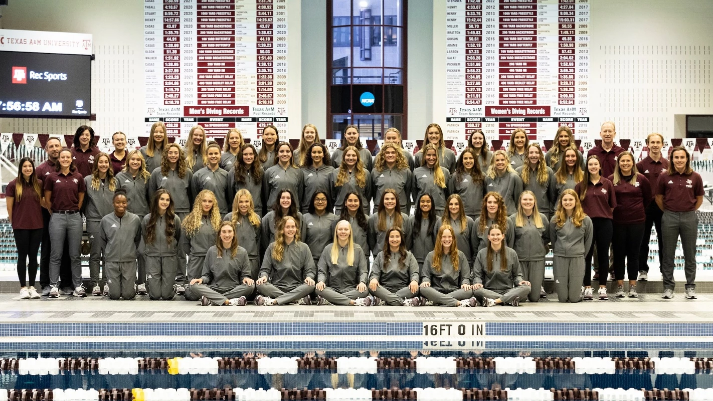 COLLEGE STATION, TX - October 01, 2022 - During Texas A&M Aggies Womenâ??s Swimming & Diving team photo day in College Station, TX. Photo By Ethan Mito/Texas A&M Athletics
