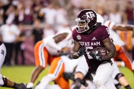 COLLEGE STATION, TX - September 17, 2022 - Running back Devon Achane #6 of the Texas A&M Aggies during the game between the Miami Hurricanes and the Texas A&M Aggies at Kyle Field in College Station, TX. Photo By Brendall O'Banon/Texas A&M Athletics