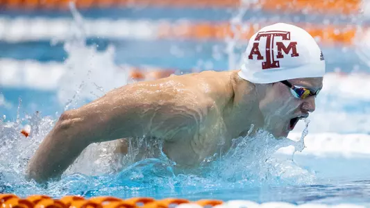 COLLEGE STATION, TX - February 17, 2022 - Day 3 of Swimming and Diving SEC Championships at Rec Center Natatorium in College Station, TX. Photo By Kate Luffman