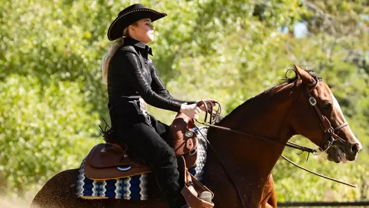 DAVIS, CA - October 01, 2022 - Keesa Luers of the Texas A&M Aggies during the game between the UC Davis Aggies and the Texas A&M Aggies at UC Davis in Davis, CA. Photo By Rachel Mahan