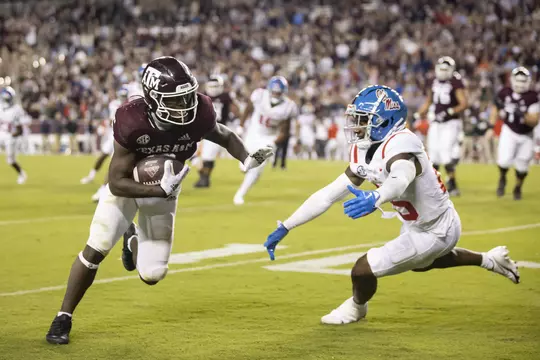 COLLEGE STATION, TX - October 29, 2022 - Running back Devon Achane #6 of the Texas A&M Aggies during the game between the Ole Miss Rebels and the Texas A&M Aggies at Kyle Field in College Station, TX. Photo By Brendall O'Banon/Texas A&M Athletics