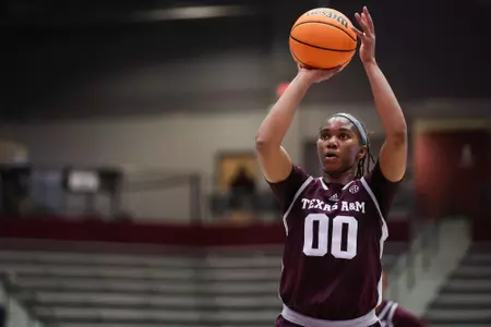 LITTLE ROCK, AR - December 06, 2022 - Guard Sydney Bowles #00 of the Texas A&M Aggies during the game between the Little Rock Trojans and the Texas A&M Aggies at Jack Stephens Center in Little Rock, AR. Photo By Ethan Mito/Texas A&M Athletics
