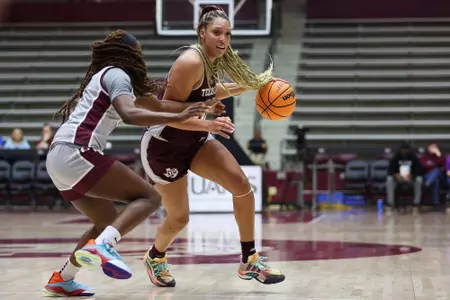 LITTLE ROCK, AR - December 06, 2022 - Forward Aaliyah Patty #32 of the Texas A&M Aggies during the game between the Little Rock Trojans and the Texas A&M Aggies at Jack Stephens Center in Little Rock, AR. Photo By Ethan Mito/Texas A&M Athletics