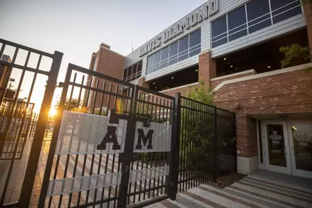 Davis Diamond exterior