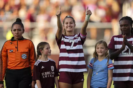 COLLEGE STATION, TX - August 27, 2022 - Defender Katie Smith #7 of the Texas A&M Aggies during the Soccer game between the New Mexico Lobos and the Texas A&M Aggies at Ellis Field in College Station, TX. Photo By Craig Bisacre/Texas A&M Athletics
