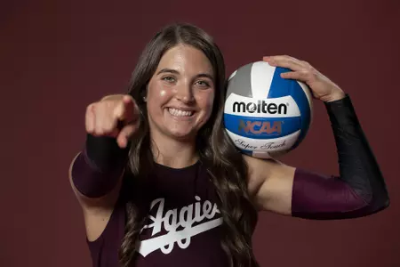 COLLEGE STATION, TX - August 12, 2022 - Libero/Defensive specialist Allison Fields #11 of the Texas A&M Aggies during Texas A&M Aggies Volleyball photo day in College Station, TX. Photo By Aiden Shertzer/Texas A&M Athletics