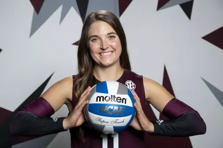 COLLEGE STATION, TX - August 12, 2022 - Libero/Defensive specialist Allison Fields #11 of the Texas A&M Aggies during Texas A&M Aggies Volleyball photo day in College Station, TX. Photo By Brendall O'Banon/Texas A&M Athletics