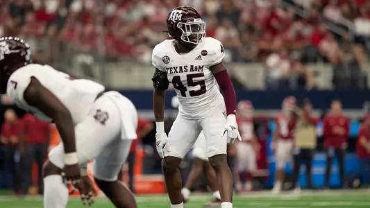 ARLINGTON,TX- September 25, 2021 - Linebacker Edgerrin Cooper #45 of the Texas A&M Aggies during the game between the Arkansas Razorbacks and the Texas A&M Aggies at AT&T Stadium in Arlington, TX Photo By Sydney Morriss