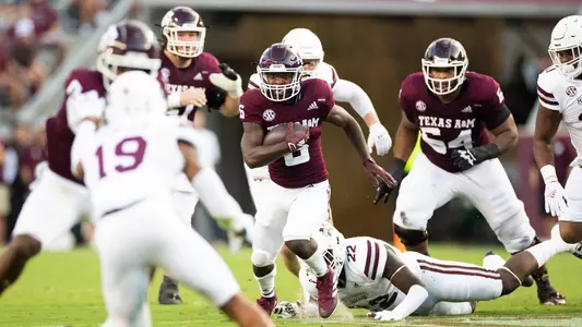 COLLEGE STATION, TX - October 02, 2021 - Running back Devon Achane #6 of the Texas A&M Aggies during the game between the Mississippi St. Bulldogs and the Texas A&M Aggies at Kyle Field in College Station, TX. Photo By Emily Snyder/Texas A&M Athletics