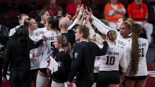 Team huddle Auburn