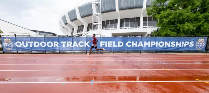 Omajuwa Etiwe at SEC Outdoor