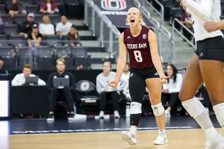 OMAHA, NE - August 26, 2023 - Libero/Defensive Specialist Lauren Hogan #8 of the Texas A&M Aggies during the game between the Pepperdine Waves and the Texas A&M Aggies at Baxter Arena in Omaha, NE. Photo By Brendall O'Banon