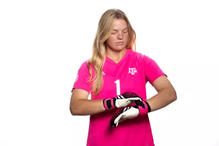 COLLEGE STATION, TX - July 20, 2023 - Goalkeeper Jordyn Gunnarson #1 of the Texas A&M Aggies during Texas A&M Aggies Soccer photo day in College Station, TX. Photo By Ethan Mito/Texas A&M Athletics