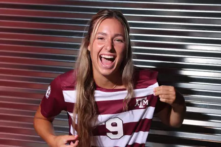 COLLEGE STATION, TX - July 20, 2023 - Midfielder Taylor Pounds #9 of the Texas A&M Aggies during Texas A&M Aggies Soccer photo day in College Station, TX. Photo By Evan Pilat/Texas A&M Athletics