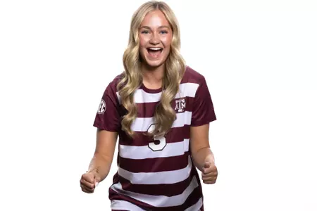 COLLEGE STATION, TX - July 20, 2023 - Defender Bella James #3 of the Texas A&M Aggies during Texas A&M Aggies Soccer photo day in College Station, TX. Photo By Ethan Mito/Texas A&M Athletics