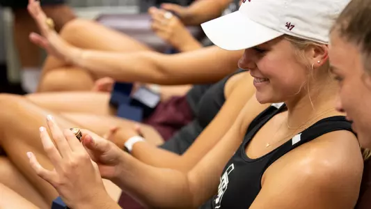 Ring Reveal Women's Tennis