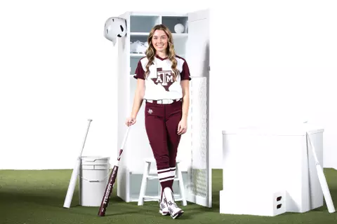COLLEGE STATION, TX - January 09, 2024 - Scout Lovell #21 of the Texas A&M Aggies during Texas A&M Aggies Softball photo day in College Station, TX. Photo By Evan Pilat/Texas A&M Athletics