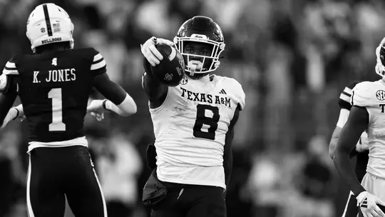 Le'Veon Moss in B&W