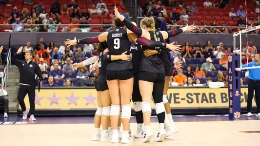 AUBURN, AL - October 06, 2024 - Texas A&M Aggies Volleyball Team during the game between the Auburn Tigers and the Texas A&M Aggies at Auburn Arena in Auburn, AL. Photo By Sydney Stevenson