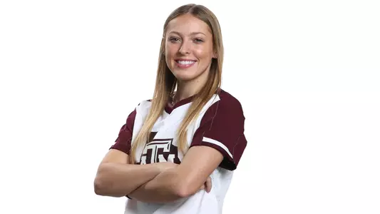 Get to Know: Hailey Golden Image