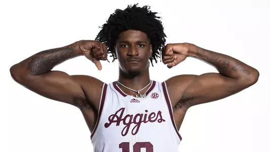 COLLEGE STATION, TX - July 26, 2023 - Forward Solomon Washington #13 of the Texas A&M Aggies during Texas A&M Aggies Men's Basketball photo day in College Station, TX. Photo By Ethan Mito/Texas A&M Athletics