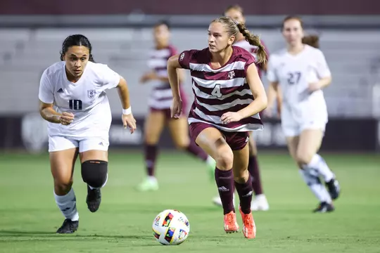 Adysen Armenta spearheads the transition against Rice.