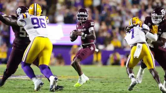 BATON ROUGE, LA - October 25, 2025 - Quarterback Marcel Reed #10 of the Texas A&M Aggies during the game between the LSU Tigers and the Texas A&M Aggies at Tiger Stadium in Baton Rouge, LA. Photo By Evan Pilat