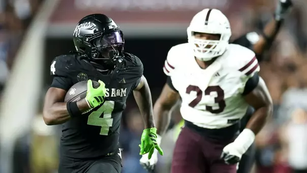 COLLEGE STATION, TX - October 04, 2025 - Running back Rueben Owens II #4 of the Texas A&M Aggies during the game between the Mississippi St. Bulldogs and the Texas A&M Aggies at Kyle Field in College Station, TX. Photo By Wesley Bowers/Texas A&M Athletics