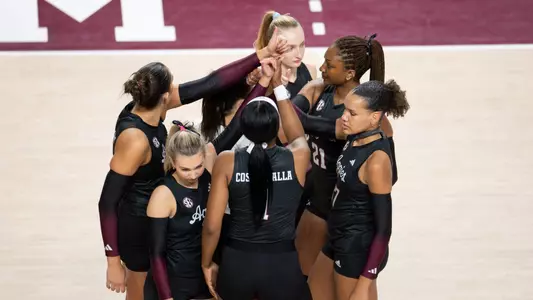 Team huddle vs texas