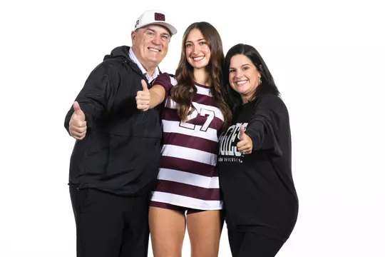 Hayden Wilson recruiting visit portrait shoot with family