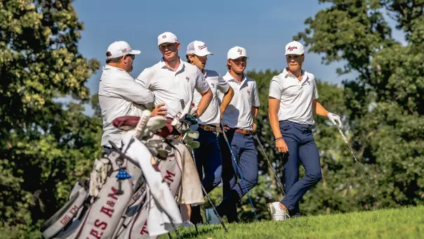 Team camaraderie ensues at the OFCC/Fighiting Illini Invitational