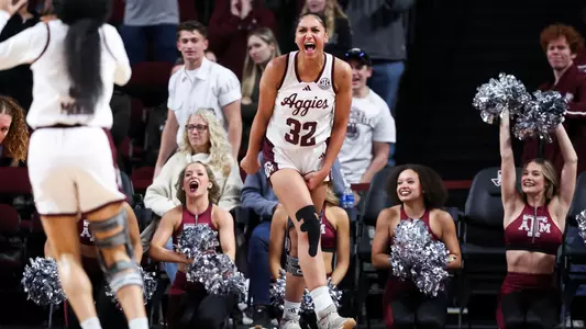 COLLEGE STATION, TX - January 23, 2025 - Forward Lauren Ware #32 of the Texas A&M Aggies during the game between the Kentucky Wildcats and the Texas A&M Aggies at Reed Arena in College Station, TX. Photo By Ethan Mito/Texas A&M Athletics