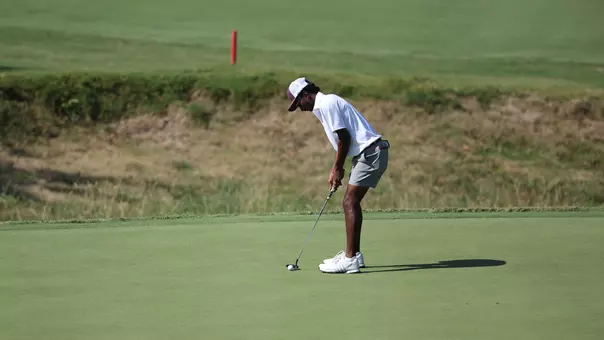 Shiv Parmar attacks a 40 foot putt at the Ben Hogan Collegiate