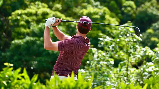 Montojo tee shot from the Kaua'i flora