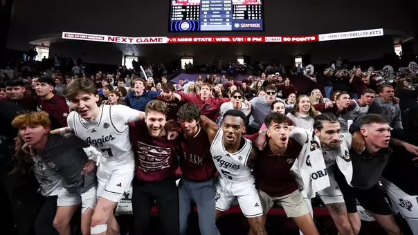 Aggies Saw 'em off with the fans