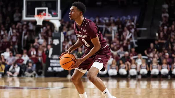 Rylan Griffen looking for a shot against Missouri