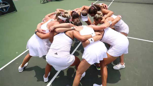 Womens Tennis Huddle