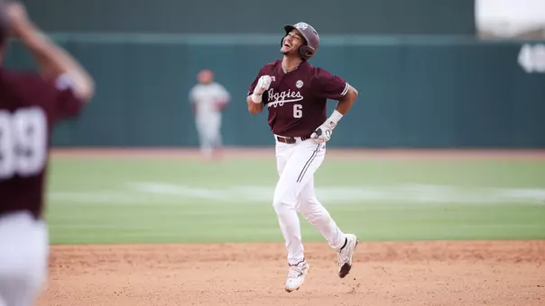 BMont rounds the bases