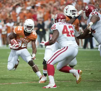 RB Johnathan Gray carried 29 times for 123 yards.