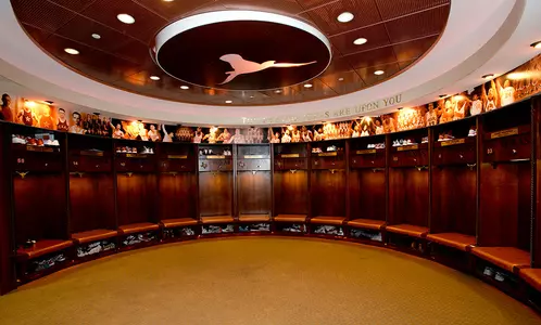 men's basketball locker room