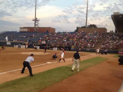 Taylor Thom at bat